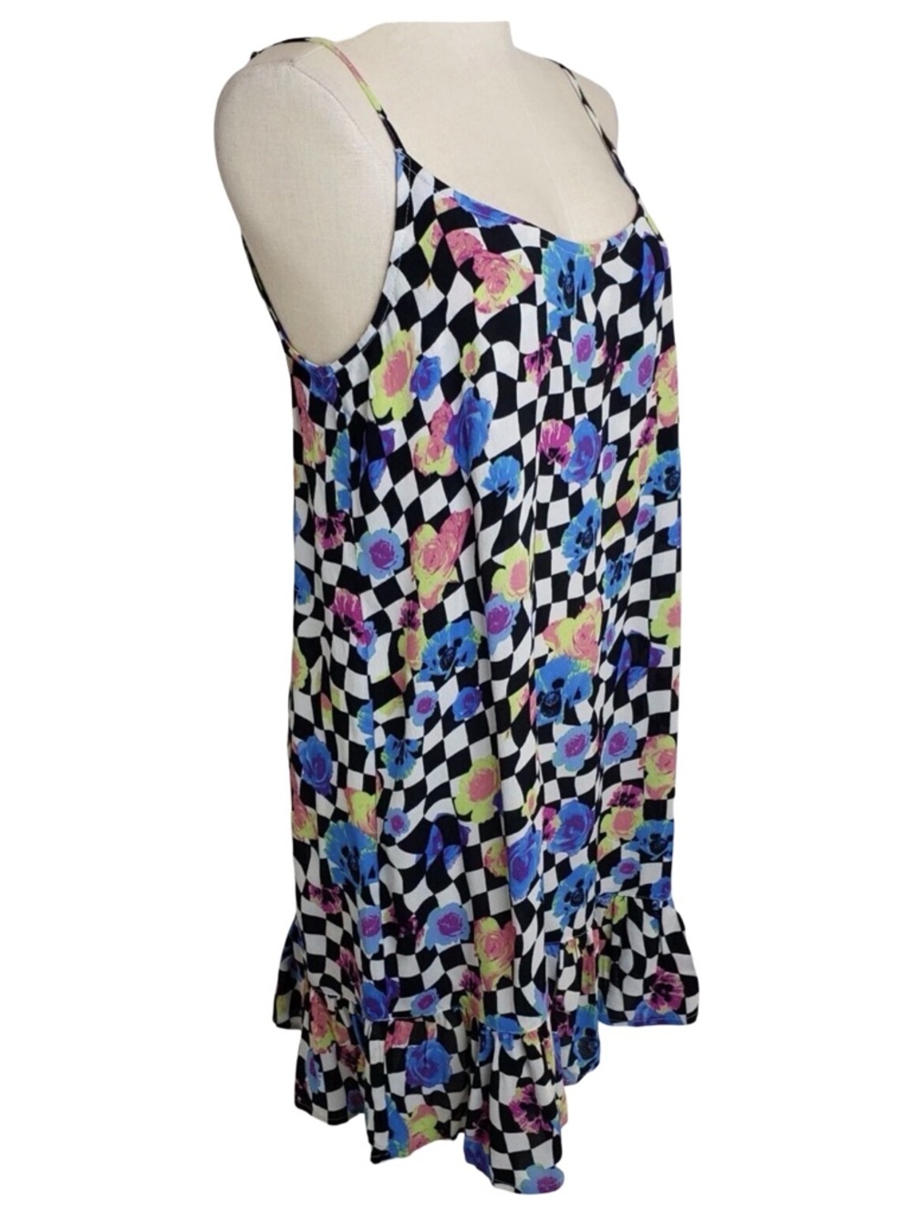 ASOS - COLLUSION
Checkered & Floral Spaghetti
Strap Dress - US 4